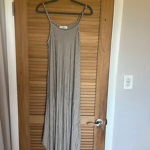 Carly Jean Los Angeles dress